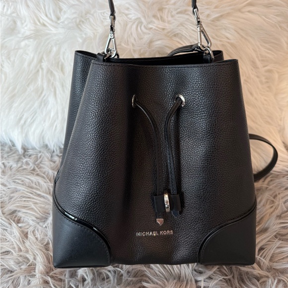 Michael Kors Black Leather Bucket Bag - Picture 13 of 16
